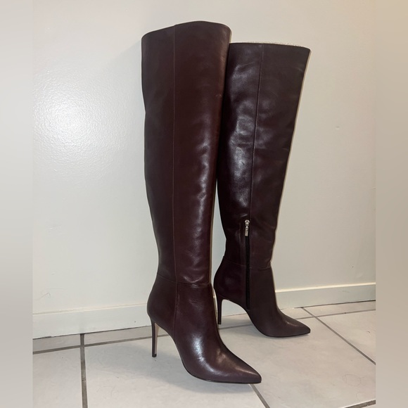 SCHUTZ - Picture 7 of 8